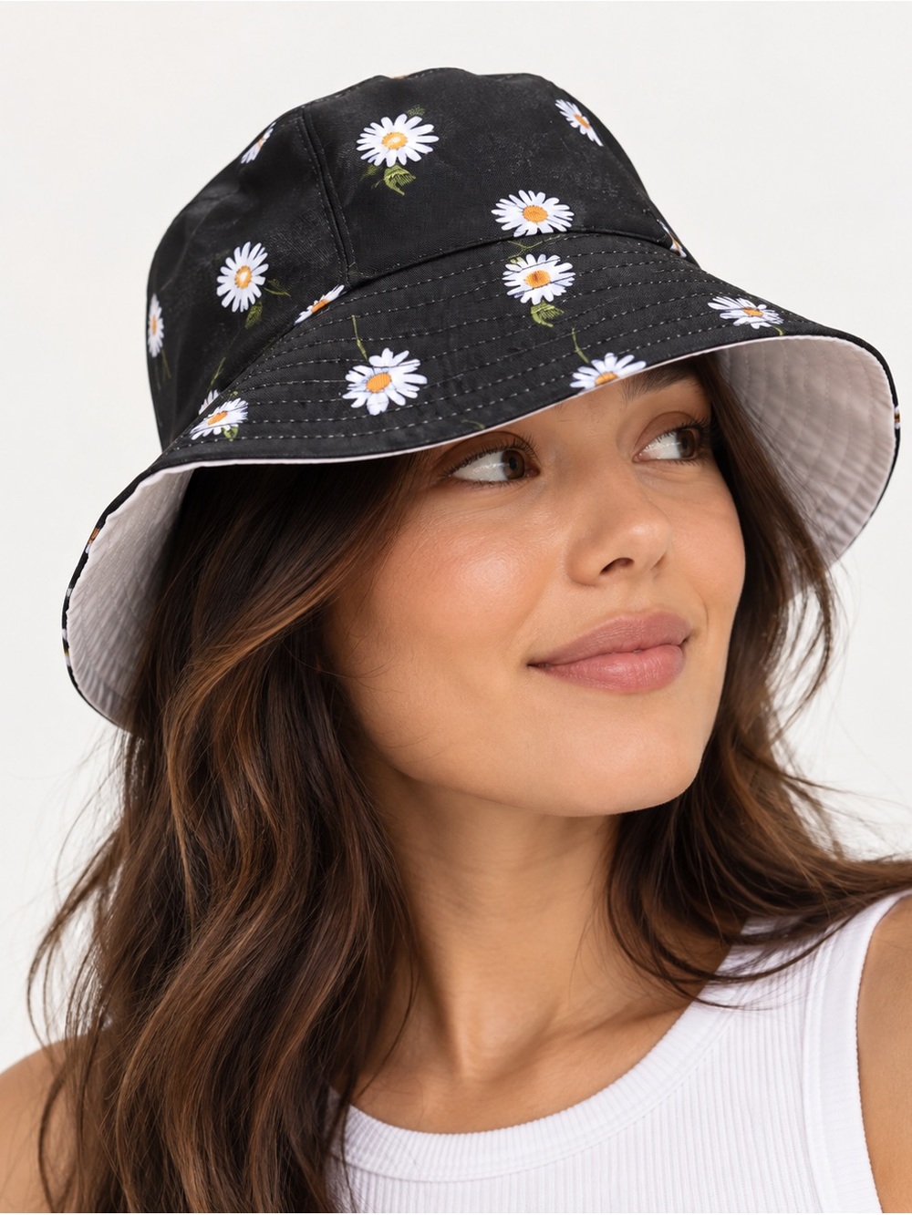 NWT Alice + Olivia Daisy Reversible Bucket Hat